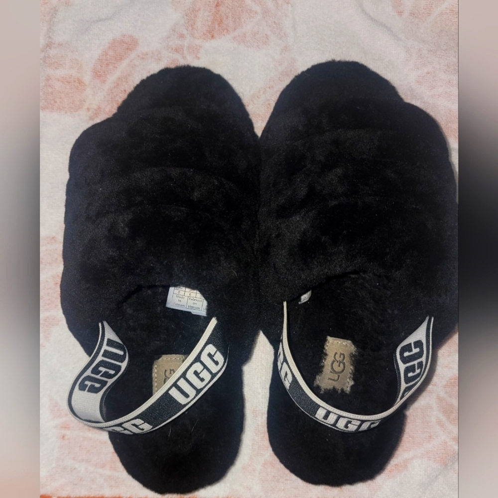 Ugg fussy  slides